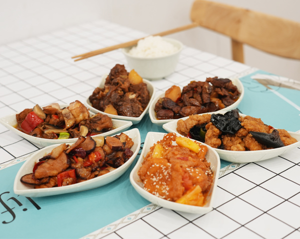 活动用餐场所是否接受在线预订？